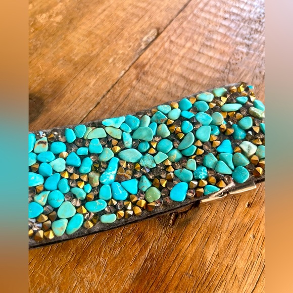 Amrita Singh Ferozi Turquoise Stone and Crystal Cuff with Magnetic Closure - Picture 4 of 4